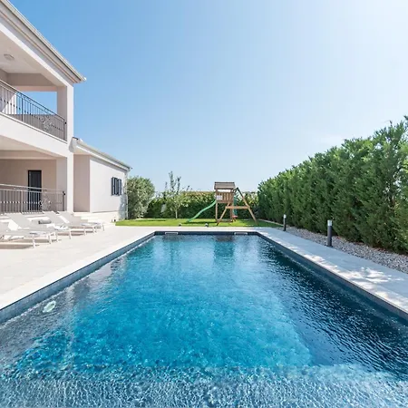 Luxurious 5 Bedrooms Tranquil Adore Private Heated Pool Billiards Table Dalmatia Villa *