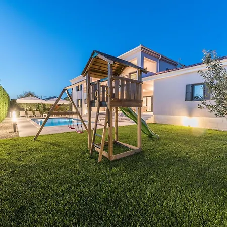 Luxurious 5 Bedrooms Tranquil Adore Private Heated Pool Billiards Table Dalmatia Villa *