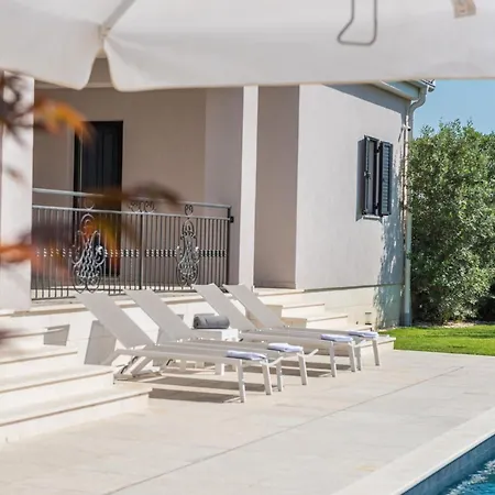 Villa Luxurious 5 Bedrooms Tranquil Adore Private Heated Pool Billiards Table Dalmatia Zara